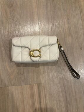 Coach White Quilted Leather Wristlet with Gold Hardware